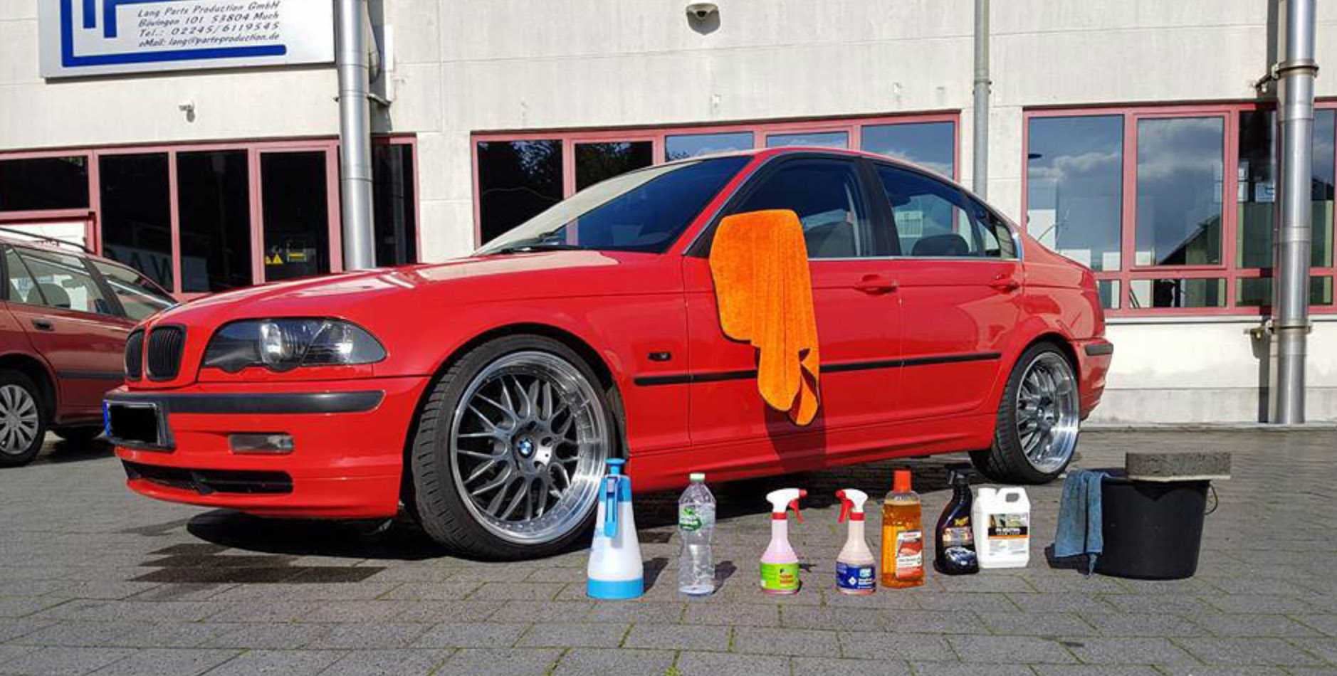 Cleaneed Premium Fortgeschrittener Auto Reinigungsset [14 Teile] Auto-Reinigungsmittel  (Ideales Allrounder Autopflege Set, [14-St. Alles für die Reinigung und  Pflege deines Autos Autowasch, Auto Putz Set)