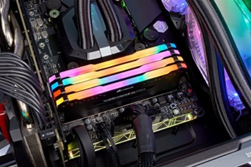 Corsair Vengeance RGB PRO 64GB (4x16GB) DDR4 3200MHz C16 XMP 2.0 Enthusiast RGB LED-Beleuchtung Speicherkit - schwarz - 4