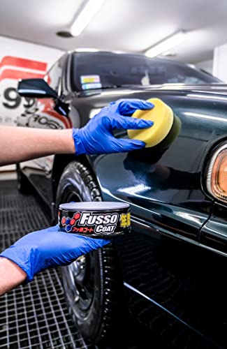 detailmate Soft99 New Fusso Coat 12 Months Wax Dark Hartwachs Autowachs, Lackversiegelung, 200 gr für dunkle Lacke schwarz + langfloriges Mikrofaser Poliertuch + Polierschwamm + 2 Nitril-Handschuhe - 2
