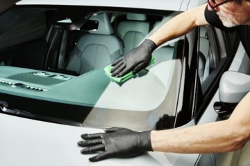 SONAX PROFILINE CeramicCoating CC Glass (50 ml) | Hydrophobe Versiegelung für echtes Glas am Fahrzeug - 7