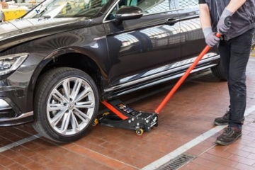 ViGOR Hydraulik Rangier-Wagenheber V6028 I Turbo-Lift-Funktion I Stahlkorpus I Für den Radwechsel oder Reparaturen am Fahrzeug - 4